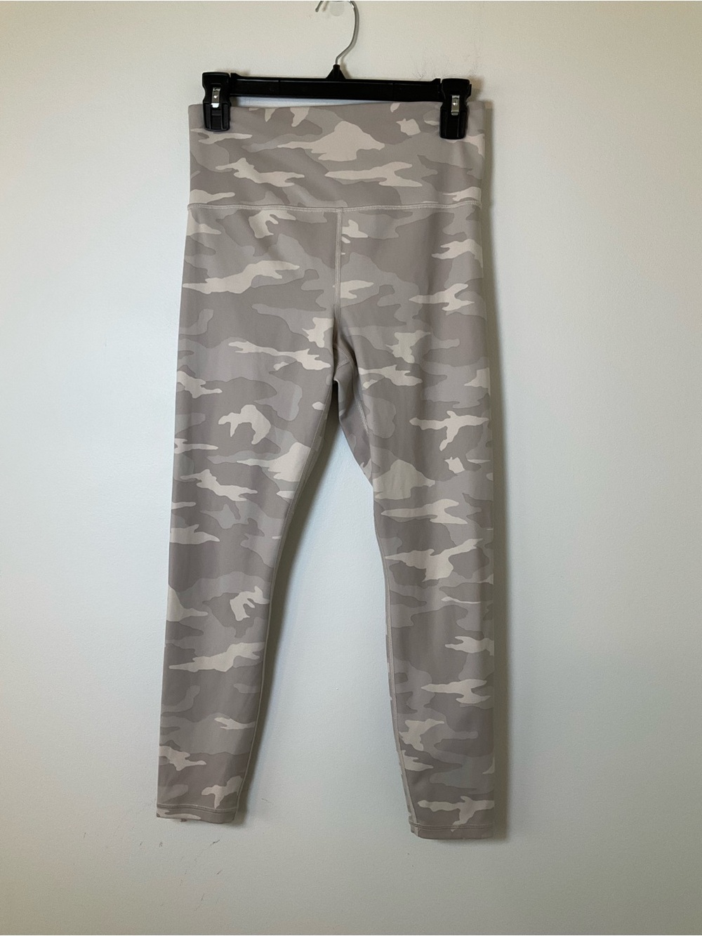 Athleta Elation 7/8 Tight Gray Camo Leggings Size Small